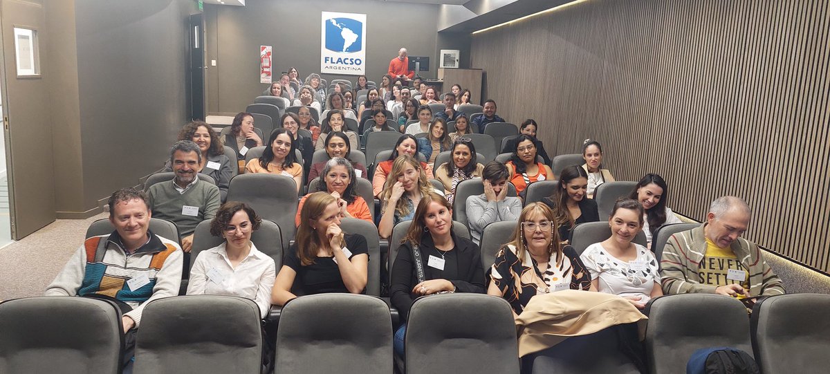 monserrat_pose's tweet photo. ¡Volvimos al coloquio final presencial en la diplo 🥳!! Tiempo de encuentro, intercambio y manos a la obra para cerrar un año de aprendizajes potentes. #coloquiopent https://t.co/C1EP6GCfe0