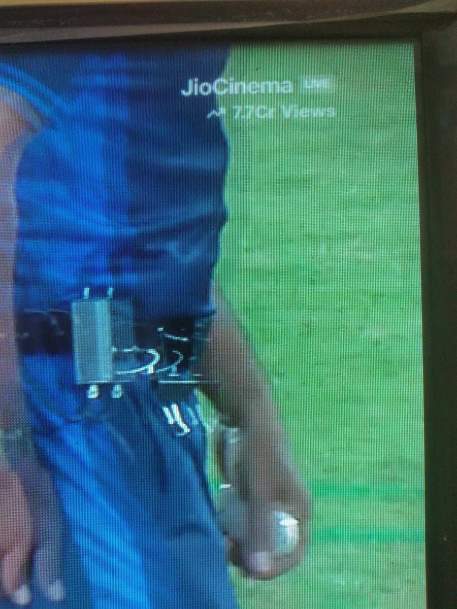 logic727's tweet image. 7.7 cr views : thala for a reason..... #cringe
#IPL #CSKvRCB
#Dhoni