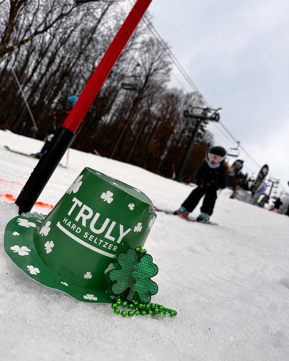 If you were lucky enough to qualify for finals this past weekend, head to the Finals 2024 tab on our website and register in advance 🍀We want to thank @trulyseltzer  for being a great sponsor this year for our 21+ crowd! Can’t wait for next season! #skivc #lightlyfantastic