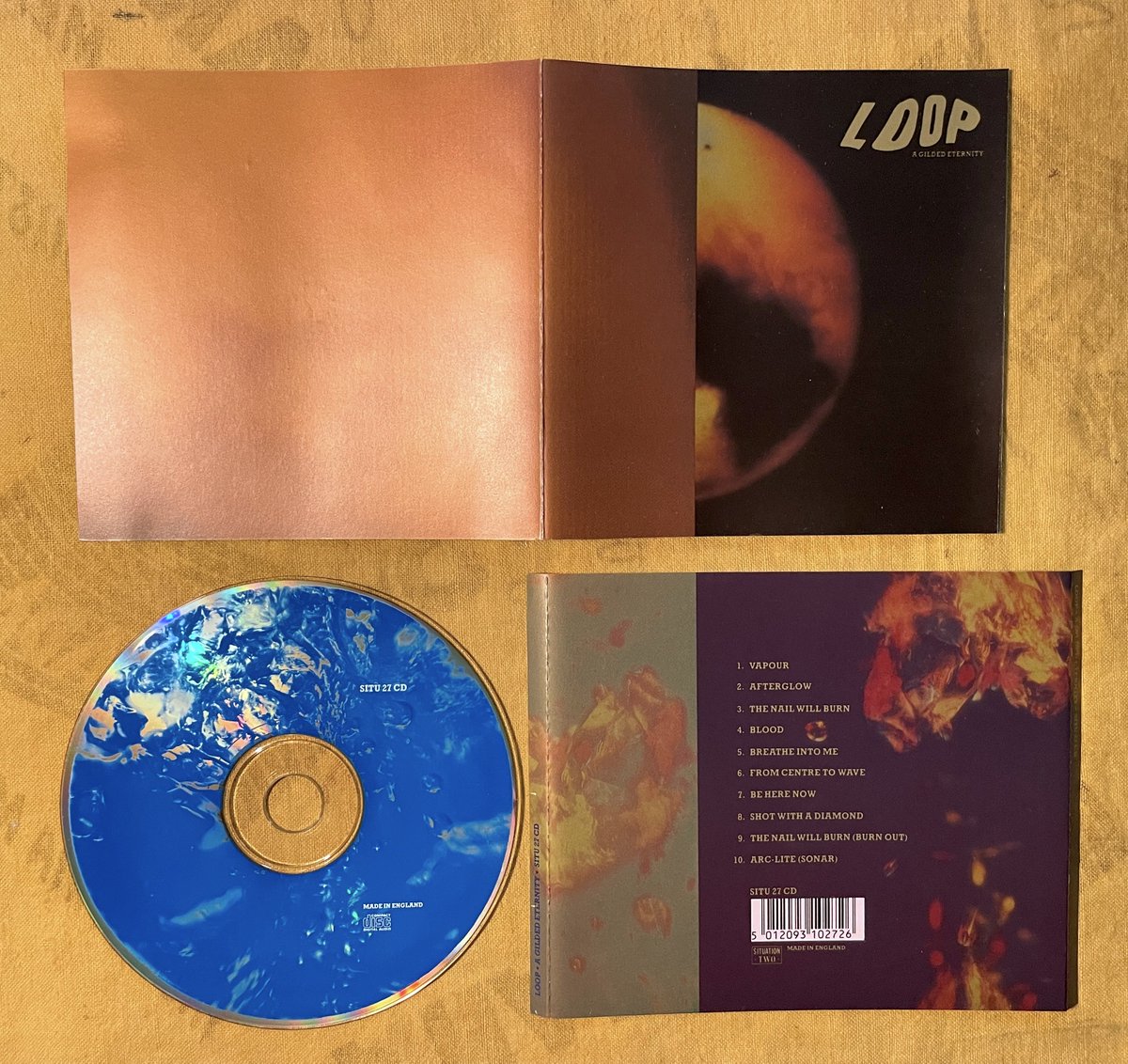 LOOP • A GILDED ETERNITY (Situation Two, 1990) 3rd record swaps out some of their #psychedelic 60’s flavoring for harsher #postpunk tonalities. Heavier, yet more atmospheric than before, they split soon after. Hit #1 on the UK Indie Chart. #shoegaze #spacerock #AlbumADay 082/366