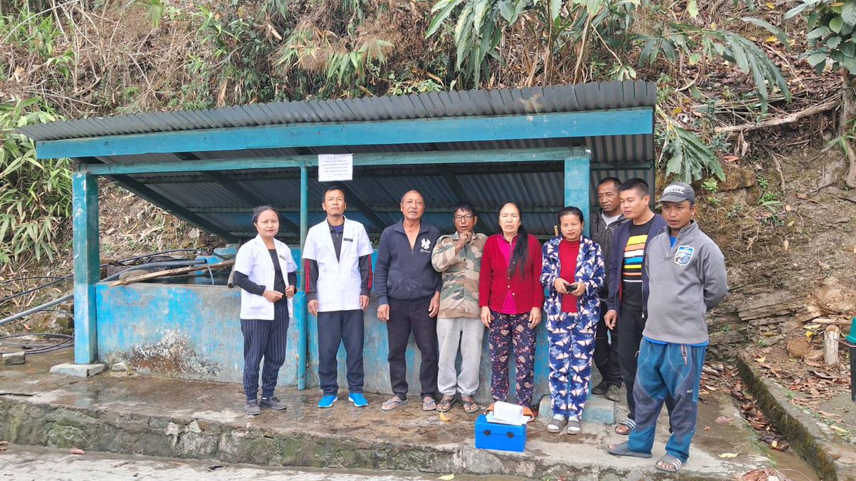 #Waterqualitytesting on #WorldWaterDay 2024! #Watersamples from various sources in the catchment area of Serkhan #HealthandWellnessCentre were tested by the #VillageHealthSanitationandNutritionCommittee in #Mizoram. Ensuring safe drinking water for all. 
@nhmmizoram