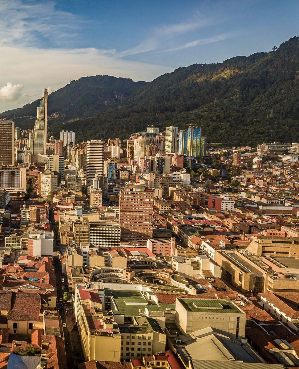 Bogotá, donde cada esquina esconde un plan maravilloso por descubrir. ¡La capital colombiana siempre tiene algo emocionante que ofrecer! 🇨🇴✨
.
.📸<a href="/vimarovi/">VicK </a>
.

#BogotáIncreíble #PlanesEnBogotá #bogotá #vimarovi #teatro