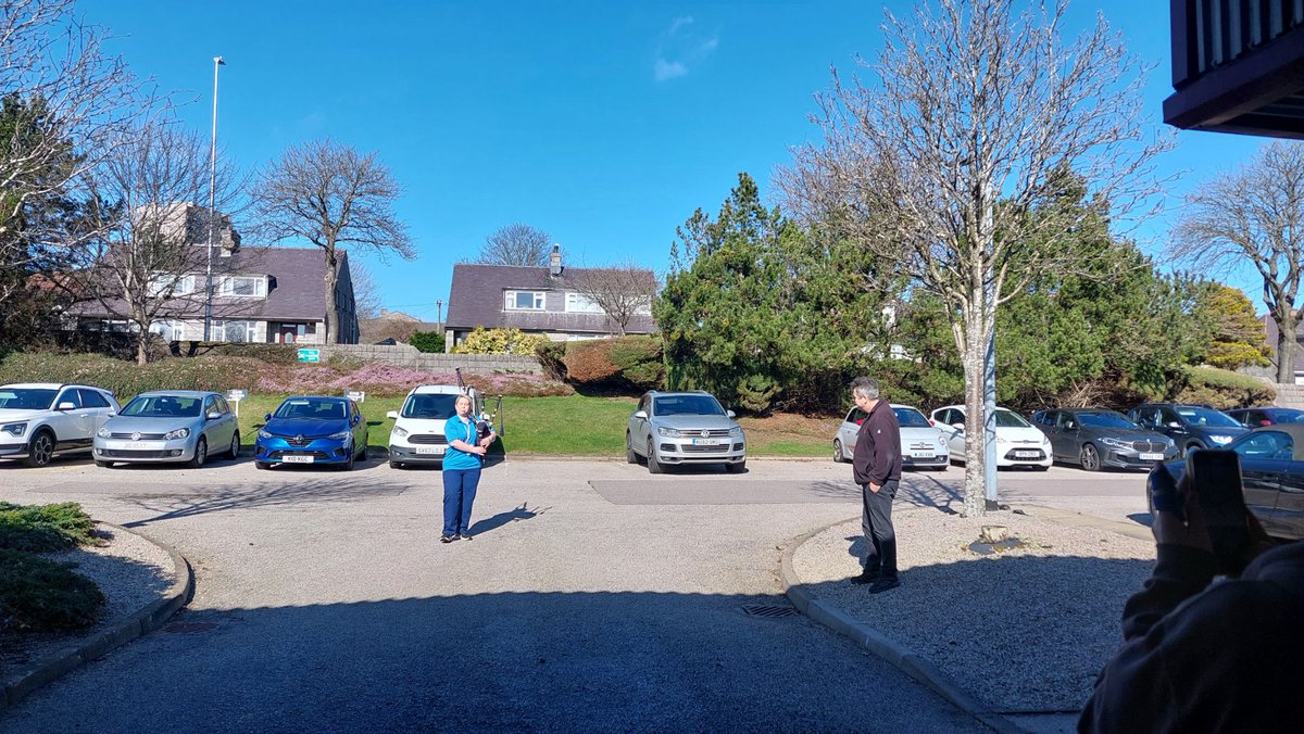 hoggleanne's tweet image. One of our patient's finishes treatment this week and our Hyperbaric nurse, Corinne, played him some tunes on her bagpipes. Thoroughly enjoyed by staff and patients.  #patientexperience 
#feelgoodfriday #joyatwork 
@NHSGrampian @NhsUnit @denise_j6 @PaddonHelen @GrampianWeCare