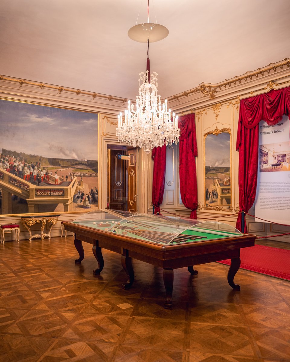 Game on! 🎲 The #Billiard Room in #Schönbrunn served as a waiting room for guests who had a private audience with #Emperor #FranzJoseph. The billiard table also offered entertainment to the gentlemen who met here before evening gatherings. 📷 © SKB / Vienna Visitas Photography