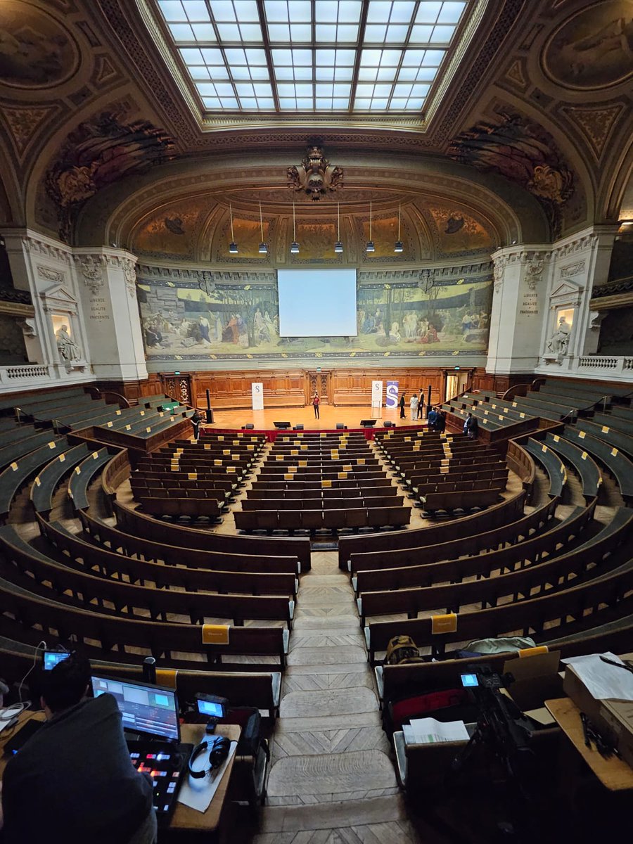 Aujourd’hui, nous organisons la cérémonie de remise des diplômes 2024 de la promotion #CELSA 2023 dans le Grand amphithéâtre de la Sorbonne ! #CELSADiplomes #coulisses