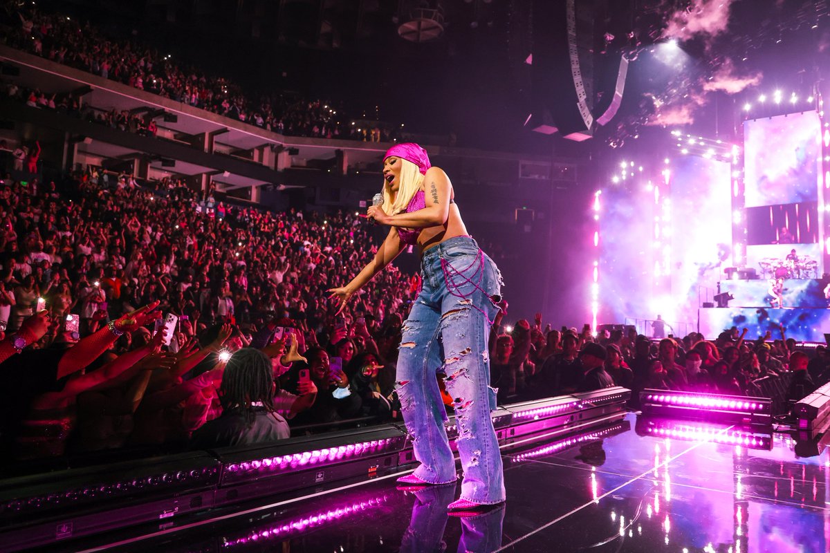 StateFarmArena's tweet photo. Are You Gone Already, @NICKIMINAJ 🥺🩷

Thank you for two incredible sold out shows! 

📸: Kevin Mazur / Getty Images https://t.co/Zh5wY8Hkdd