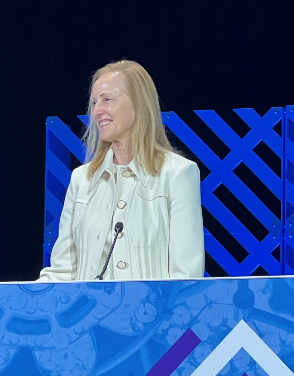 Society of Surgical Oncology (@socsurgonc) on Twitter photo Powerful address by President <a href="/KellyKhunt/">Kelly K Hunt</a> #SSO2024
📢 Empowering surgeons 💪🏻 goes through
✨Leadership
✨Mentorship: be a multiplier, not a diminisher
✨Collaboration: bring together pioneers, integrators, drivers & guardians
@mdandersonnews <a href="/sandralwong/">Sandra Wong</a> @drcnclarke @tarikingmd Powerful address by President <a href="/KellyKhunt/">Kelly K Hunt</a> #SSO2024
📢 Empowering surgeons 💪🏻 goes through
✨Leadership
✨Mentorship: be a multiplier, not a diminisher
✨Collaboration: bring together pioneers, integrators, drivers & guardians
@mdandersonnews <a href="/sandralwong/">Sandra Wong</a> @drcnclarke @tarikingmd
