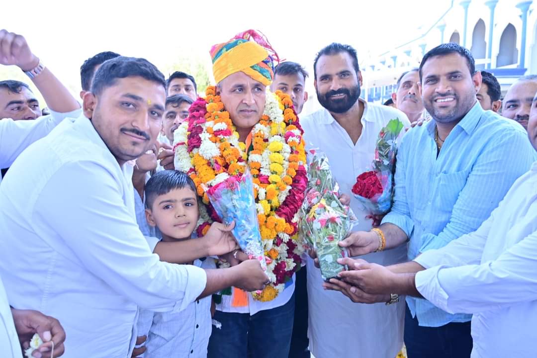 shrawangodara_'s tweet image. बाड़मेर जैसलमेर कांग्रेस प्रत्याशी श्री उम्मेदाराम जी बेनीवाल @UmmedaRamBaytu का स्वागत जोधपुर में।।