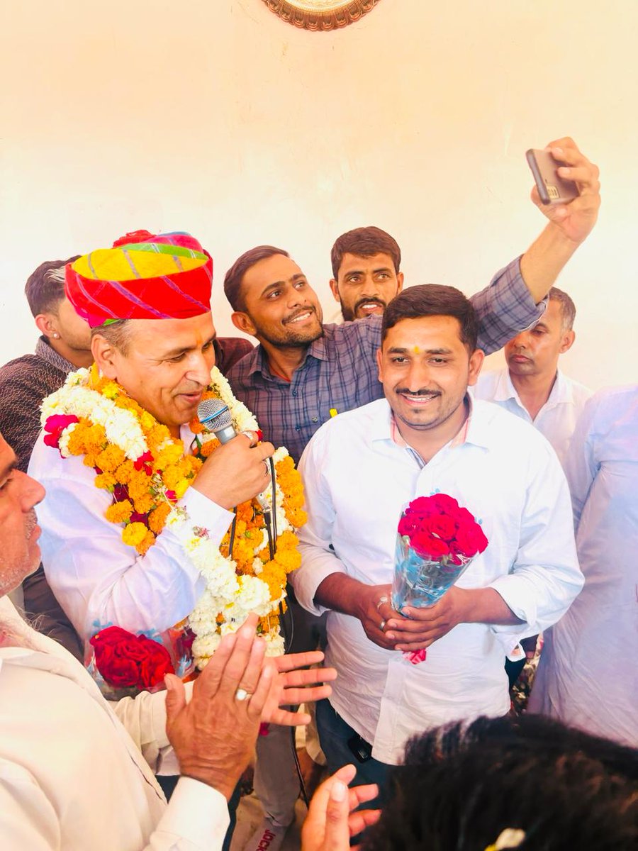 shrawangodara_'s tweet image. बाड़मेर जैसलमेर कांग्रेस प्रत्याशी श्री उम्मेदाराम जी बेनीवाल @UmmedaRamBaytu का स्वागत जोधपुर में।।