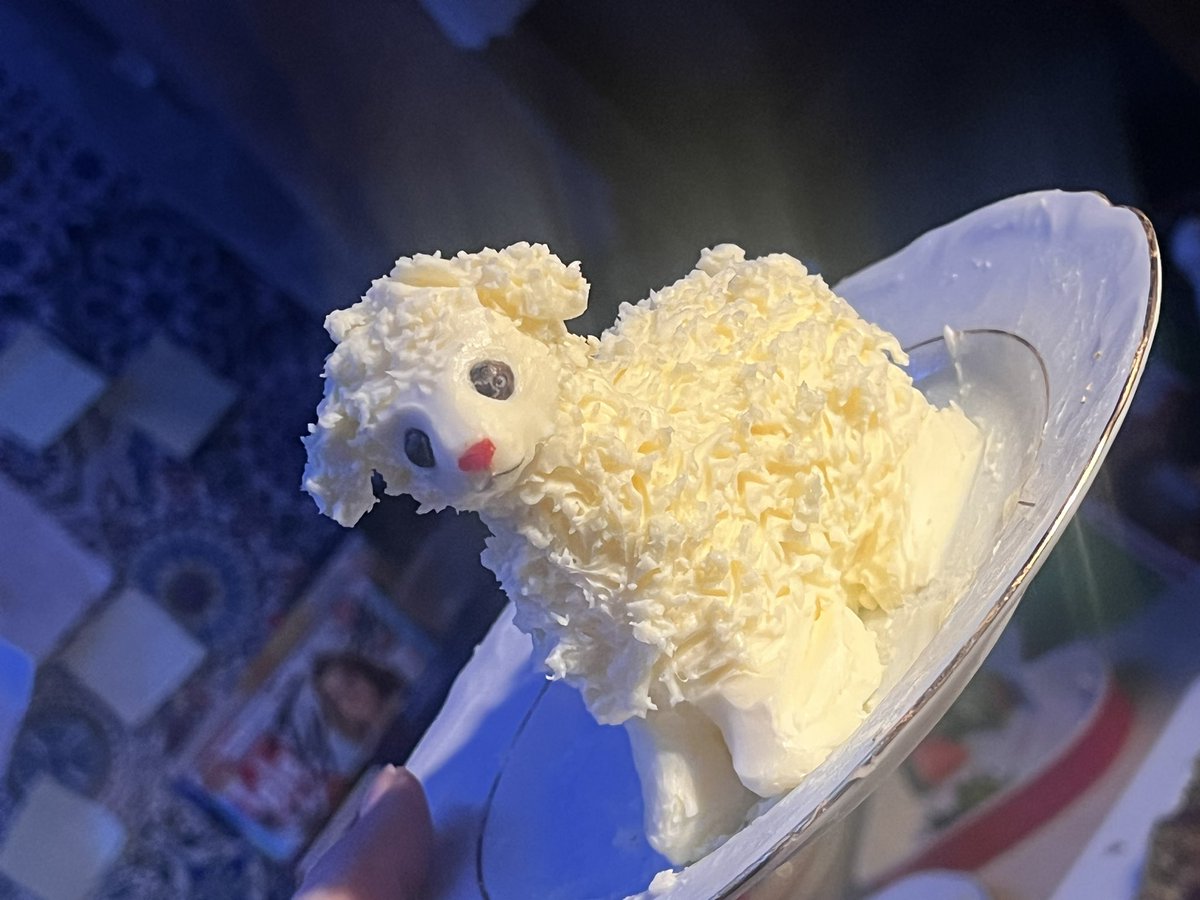 Vintiis's tweet photo. @earlygirl__ omg I’ll share my lamb from last year too!! https://t.co/wi95XUTE7D
