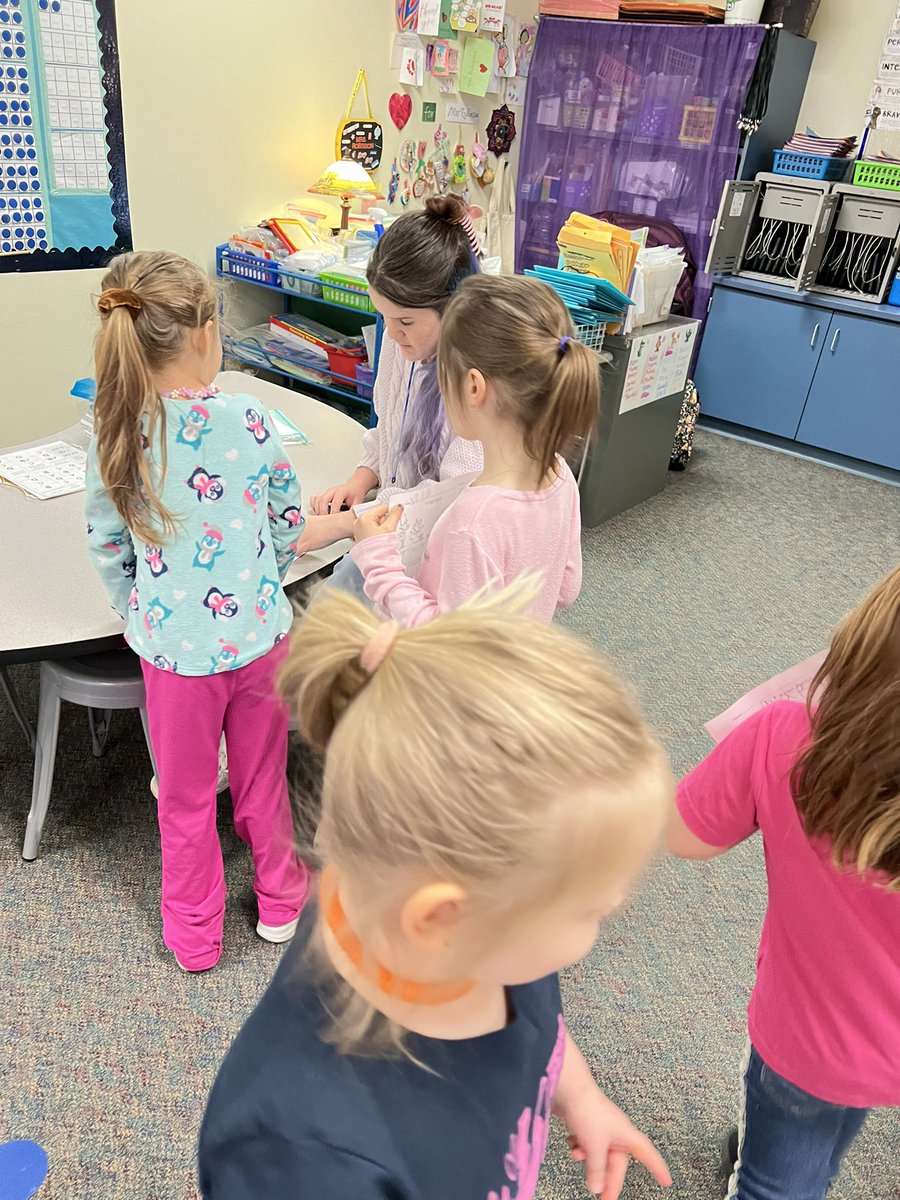 Mrs. Robinson tweet media