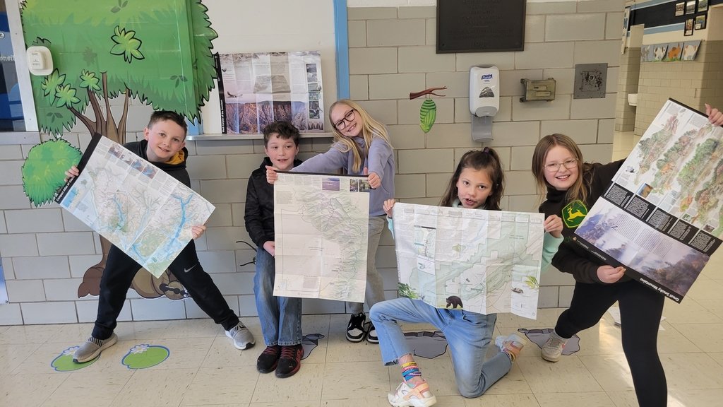 BVNPrincipal's tweet photo. Mrs. Kluever's 4th grade class has been receiving mail from our nation's national parks!  students have enjoyed reading responses to the questions they had asked. https://t.co/rACFXXRUci