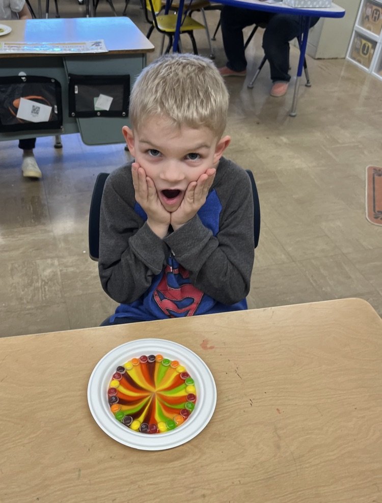 BVNPrincipal's tweet photo. Ms. Davis's 1st grade had a little St. Patrick's Day fun! 🍀 🌈 https://t.co/kUw40iBmP3
