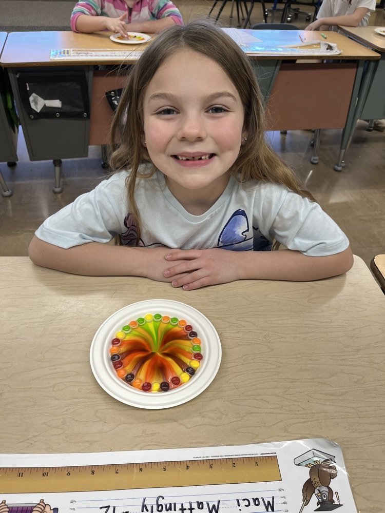 BVNPrincipal's tweet photo. Ms. Davis's 1st grade had a little St. Patrick's Day fun! 🍀 🌈 https://t.co/kUw40iBmP3