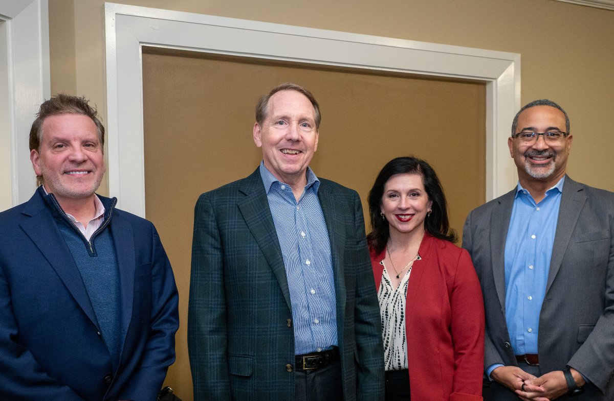 QueensUniv's tweet photo. The McColl School of Business recently welcomed Ed Weisiger Jr., president and CEO of Weisiger Group, to speak with the Queens community as part of the Leaders in Action Lecture Series.

Read more: https://t.co/DopsjxIInx https://t.co/a1uDQERjCM