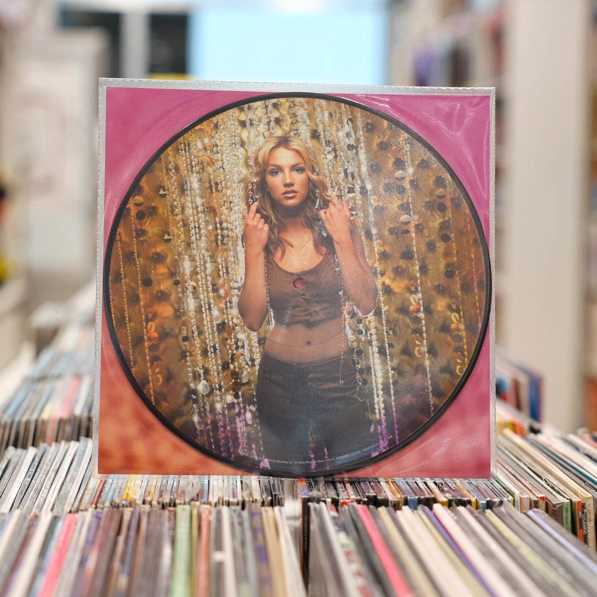 MenartMk's tweet photo. Klasik pop glazbe koji je oblikovao tinejdžersku mnogih. Dovoljno je reći it's Britney...

https://t.co/fUg8o0n09V

#BritneySpears https://t.co/fHNNBgwGpt