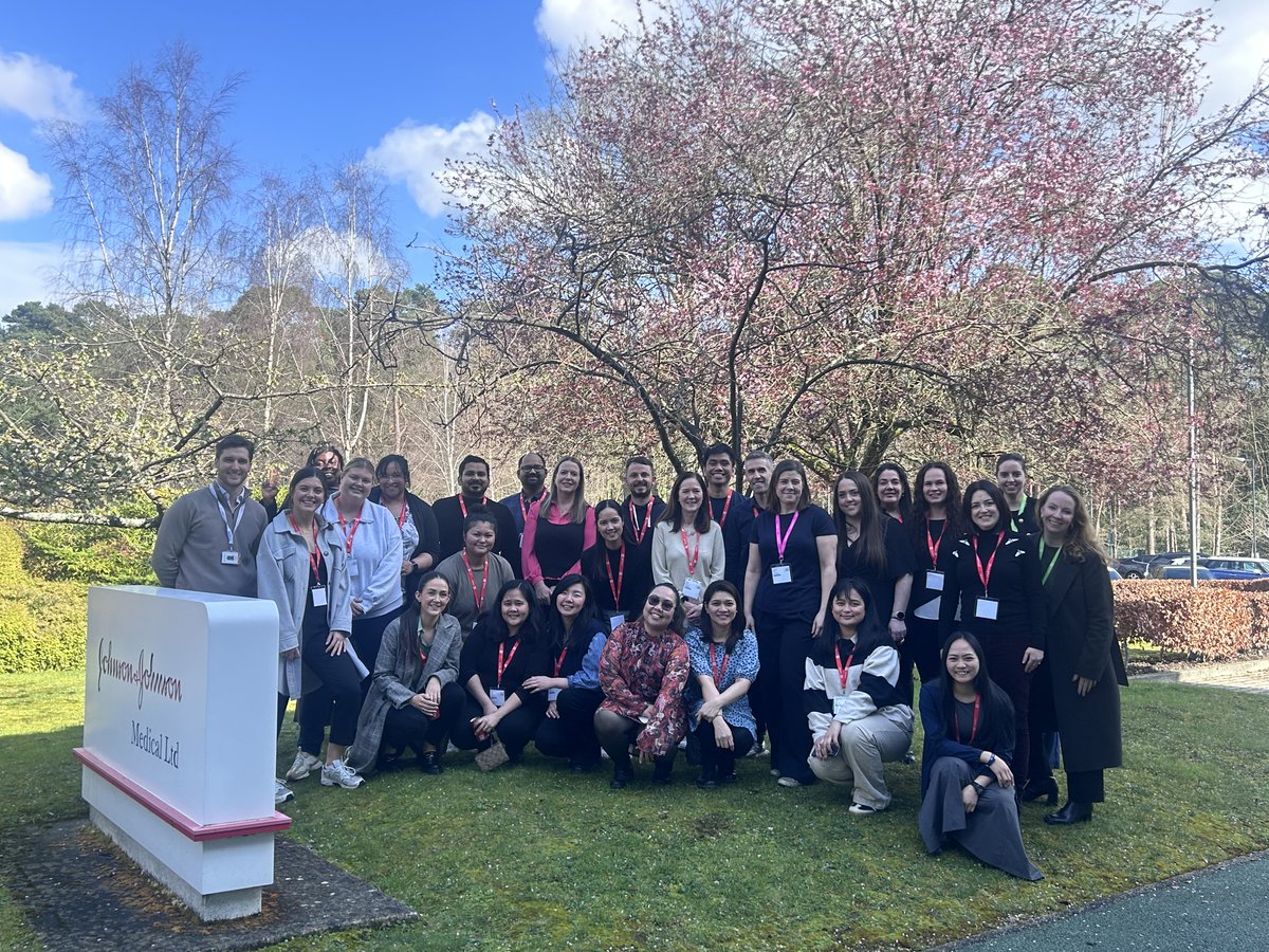 Last week our @CERENOVUS_HQ team hosted aNurse and Radiographers course for mechanical thrombectomy! Thanks to our incredible faculty, including @hannahstockley8 and Paloma De Sande Hurtado for making this a highly enjoyable and educational experience!👏