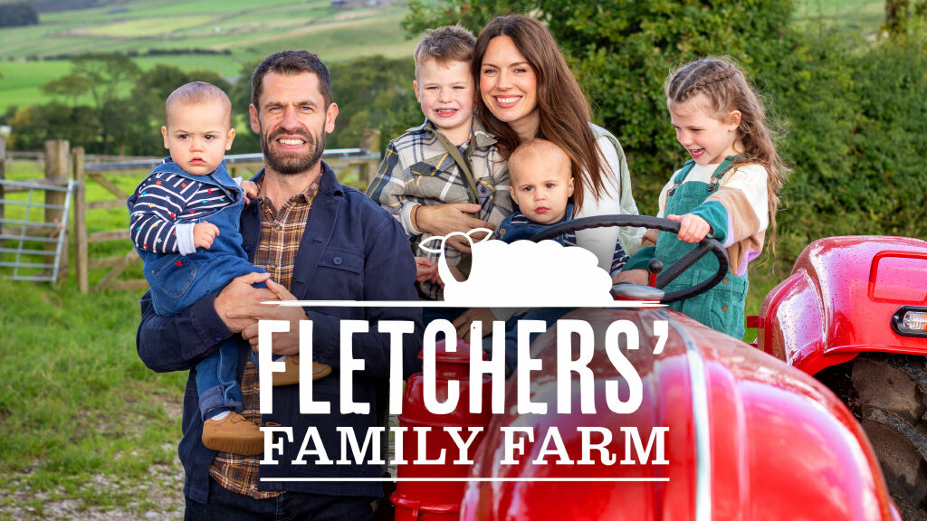 Took a 'short' break from finishing the new book for a brew & bunged the telly on. Started watching Fletchers' Family Farm on ITV with Emmerdale actor @kelvin_fletcher & wife Liz. Still enthralled an hour later! What a lovely, heartwarming series, & a lovely family. Smashing.