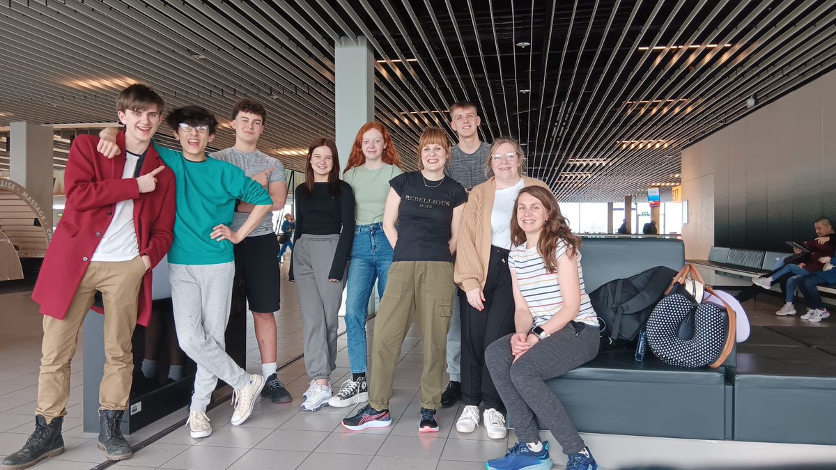 PontHighEnglish tweet media