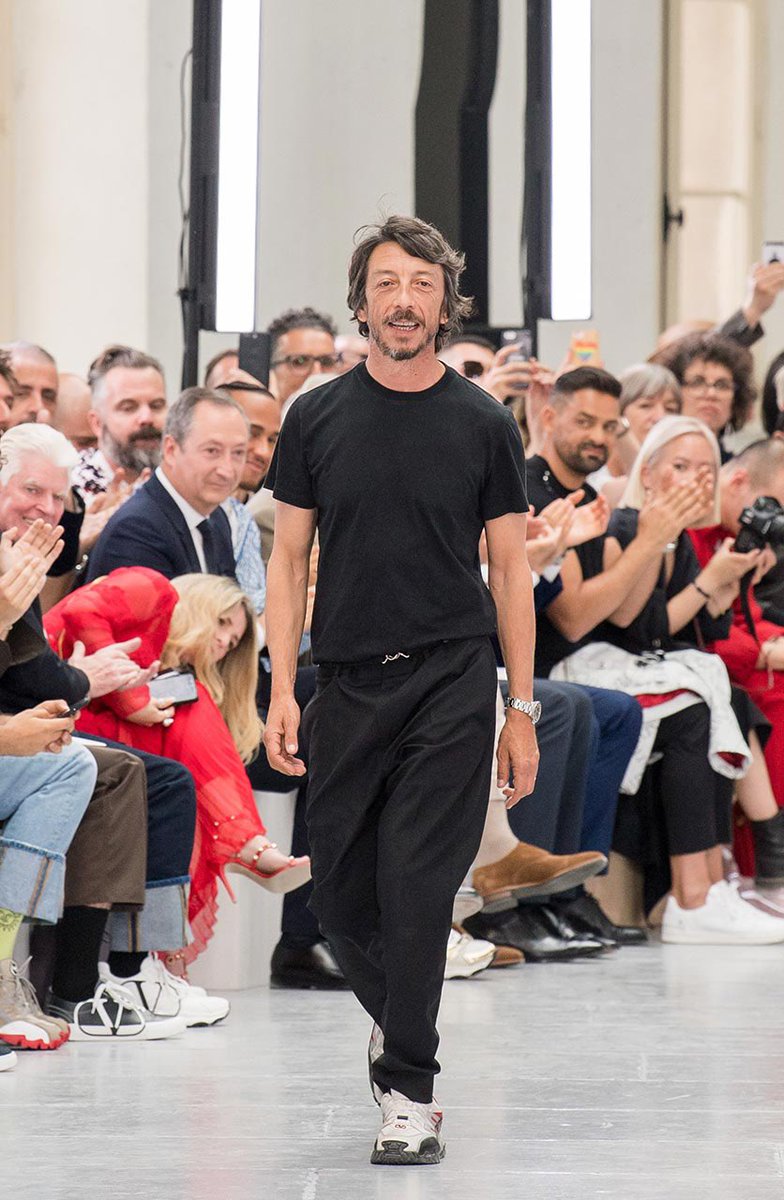 StreetFashion01's tweet image. BREAKING: Pierpaolo Picciolo has Left His Creative Director Role at Valentino after being there for 25 years!