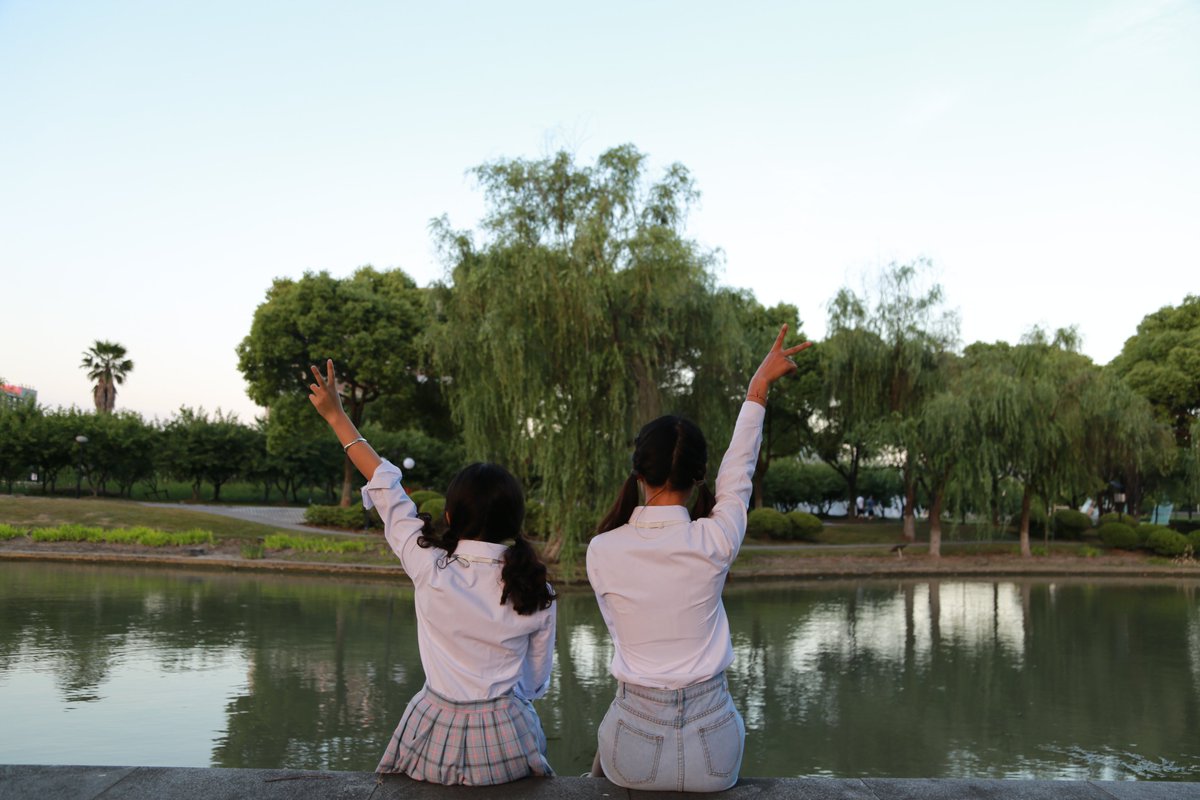 毕业眼镜小姐姐 [361P+1.77G] #眼镜娘 #眼镜妹 #闺蜜 #毕业照 #写真 
No.032214 预览全套尺度看置顶或私信 
投稿：@wqganenshi_   @MuyishiD @007share https://t.co/zulwpP4cKY
