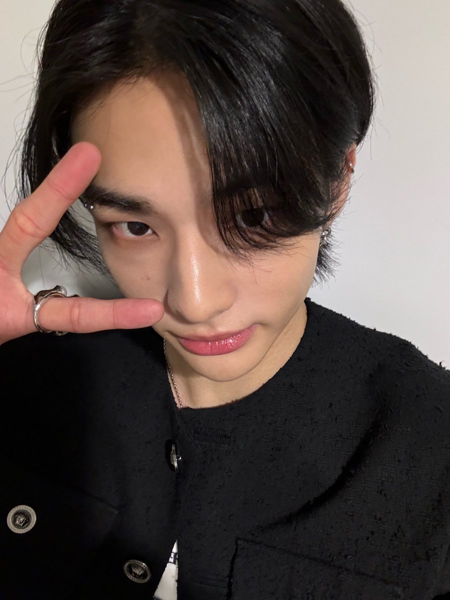 hyunjinpost's tweet photo. 💭 update https://t.co/WRHYBwH19h