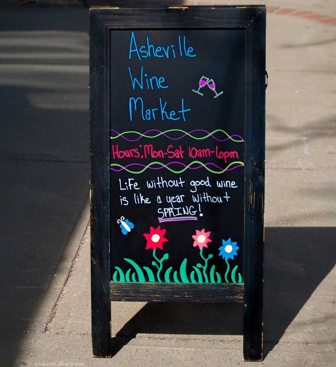 So true, so true.
#springhassprung
.
.
.
.
.
.
#828isgreat #wine #828
#ashevillewinemarket #ashevillewine
#ashevilledrinks #avlwine
#besteurowine #foodandwine #avl
#redwine #whitewine #realwine #bordeaux
#realwine #frenchwine
#winetasting