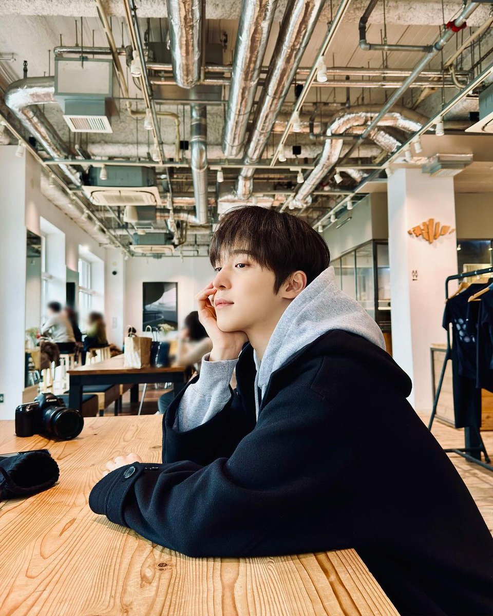 1024updates's tweet photo. HAPPY YUNHO DAY 

#PerformanceLeaderYUNHO
#봄바람에_실려온_행복이_윤호생일
#ATEEZ #에이티즈 #YUNHO https://t.co/b75Z4EZAP6