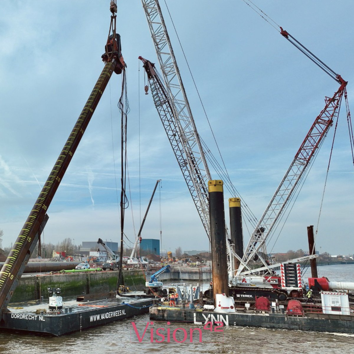 vision_42's tweet photo. Thrilled to support the 'Scheldebrug' project, linking Schelde River's banks for pedestrians &amp; cyclists. Ensuring safety with thorough tests near Kennedytunnel, using Vision 42 to integrate sensor data.

📸 Thomas Bruyninckx

#MOW #expertsinbeweging #KULeuven #monitoring https://t.co/xtl8g6HQxg