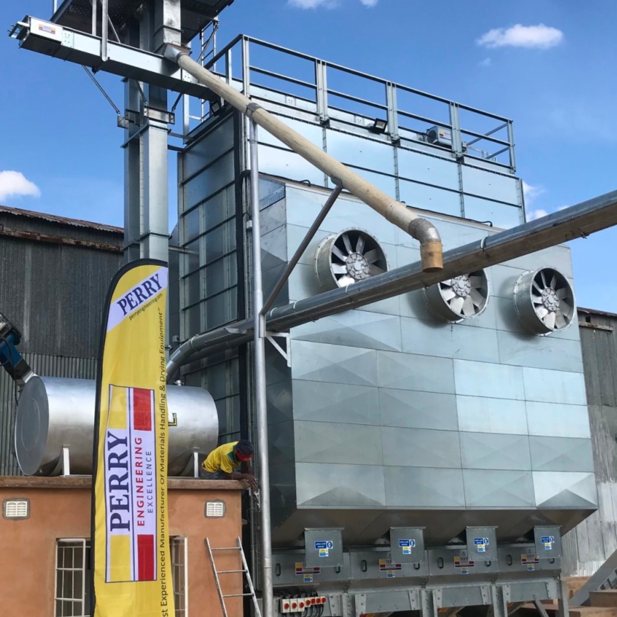 Perry Of Oakley Ltd tweet media