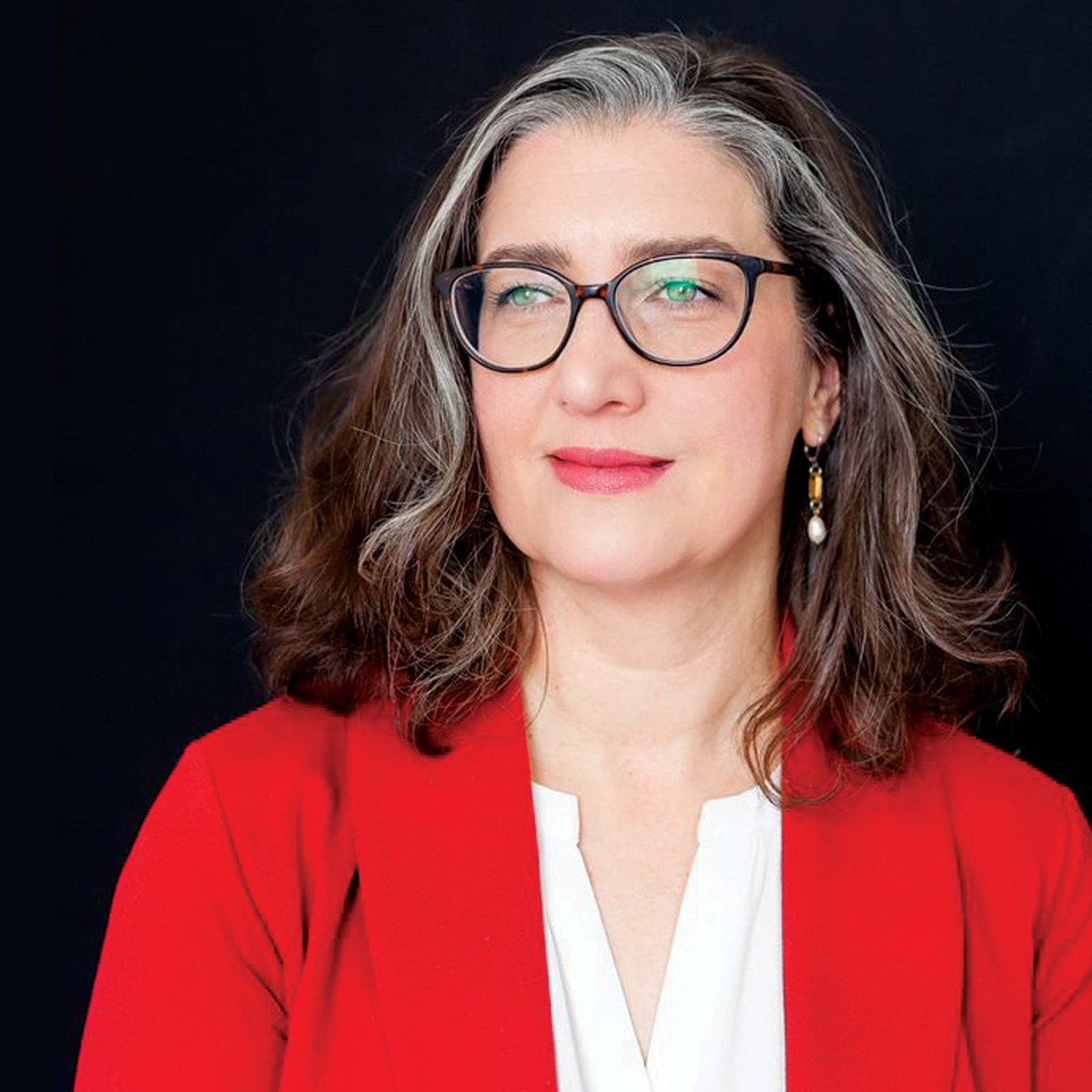 We are happy to announce that Tara Lapointe joined #SSHRC as vice-president of Stakeholder Engagement and Advancement of Society! <a href="/VirtualTara/">Tara Lapointe</a>