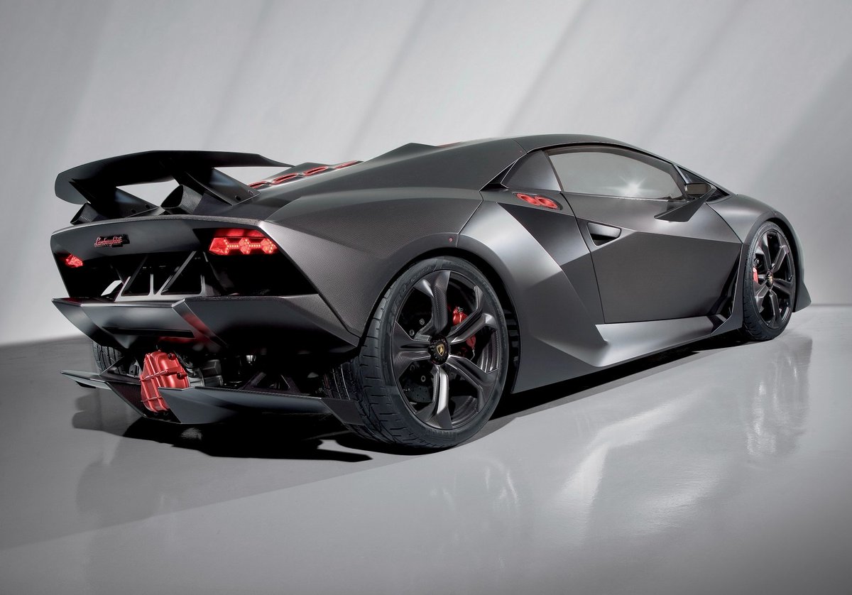 🇮🇹 Lamborghini Sesto Elemento 2011 • 5.2L V10 • 562bhp • 221mph • €1.8m / ~£1.6m 📸 Lamborghini / WheelsAge #osotd #supercars #lamborghini