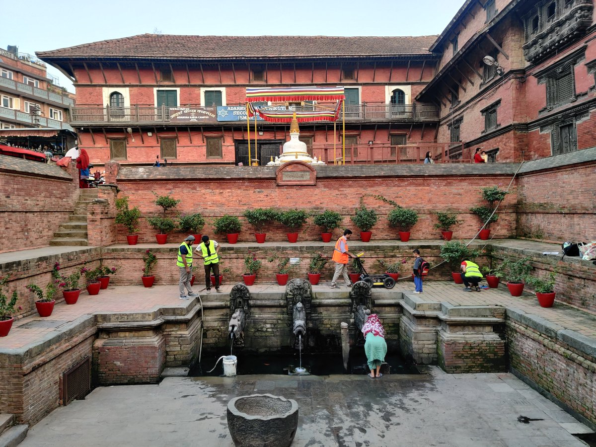 On #WorldWaterDay, the #HGCRC is working with local communities in #kathmandu_valley to explore the complexities associated with the revival of Traditional Water Systems, which may be a good alternative for current water stress in the valley #waterheritagekv #liquidlandscapektm