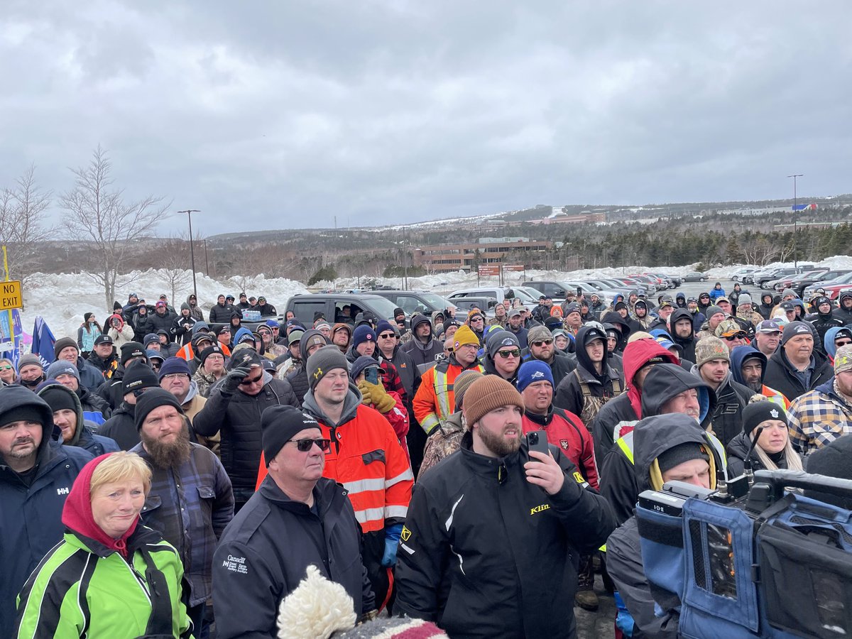Telyjoeyg's tweet photo. BREAKING NEWS: fish harvesters reached a “good deal” according to John Efford - above ⁦@StJohnsTelegram⁩ ⁦@SaltWireNews⁩ https://t.co/KzV91zfP3K