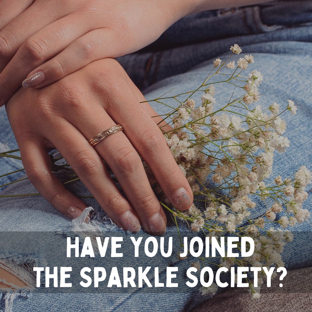 MGMetalsmith's tweet photo. Have you joined the Sparkle Society? 💎 FREE to join! Discounts, freebies, &amp; more! Join now.
https://t.co/Lq221yBJeP
#SparkleSociety #ExclusiveAccess #MembershipPerks #VIPBenefits #ExclusiveDeals #FreeMembership  #JoinNow #melaniegoldenjewelry #freebies https://t.co/d5jaH2fZKv