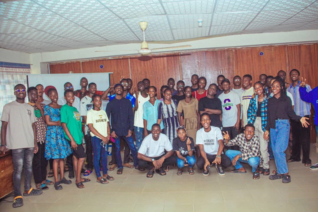 dsn_ai_network's tweet photo. Check out the nationwide gathering of our community members at the @dsn_ai_network - @nvidia Watch Party held yesterday.

We proudly recognize @AiPlus_FUTA  as the best hosting center, boasting an impressive attendance of over 70 participants at the watch party.