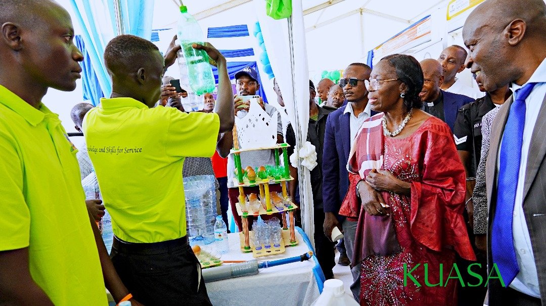 KUASAWEB's tweet photo. Day2 at NCHE exhibition where faculty of Agriculture Team is being led Dr.KABUGO STEPHEN who is also the patron of kyambogo University Agriculture students association at kyambogo university team at large!VIVA kyambogo VIVA @aBiDevtFinance @DailyMonitor @EliKatunguka https://t.co/PvuXutp5BL