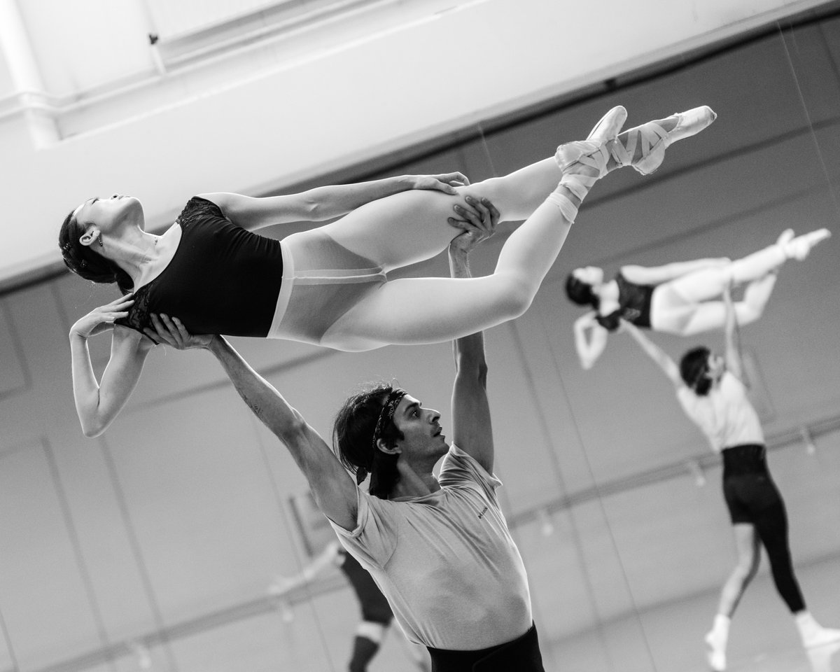 Take a look at some of the beautiful moments captured from our last studio rehearsals of ANIMA ANIMUS with the dancers of <a href="/DutchNatBallet/">Het Nationale Ballet</a> before our stage rehearsals begin next week!

Book your tickets at; operaballet.nl/het.../2023-20…

📷 <a href="/AltinKaftira/">Altin Kaftira</a>