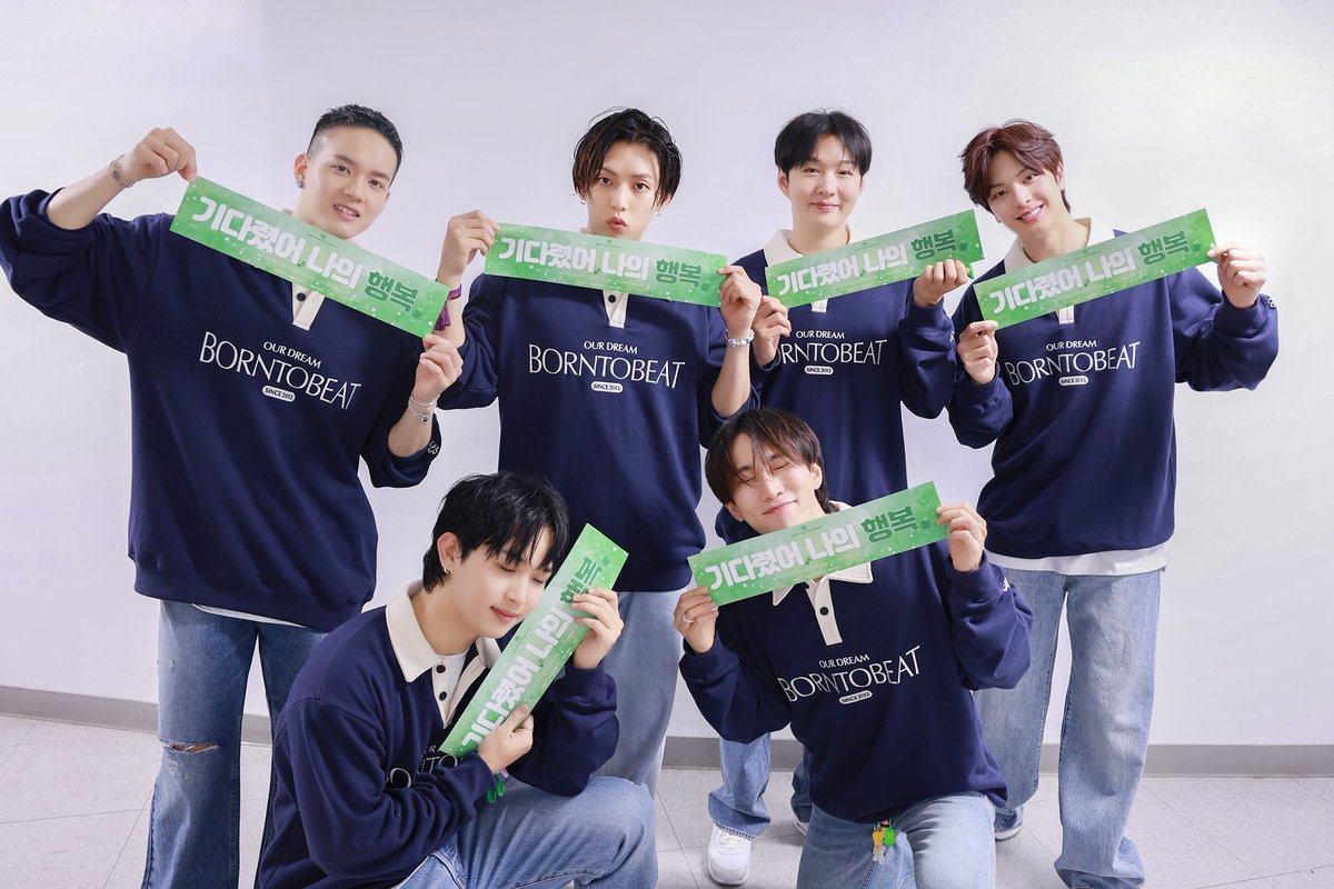 OFFICIALBTOB's tweet photo. [📸]

우리의 꿈이 현실이 된 오늘,
멜로디 덕분에 행복했어요💙
우리 내일 또 만나요 ⸜(♡'ᗜ'♡)⸝

#비투비 #BTOB
#BTOB_Our_Dream https://t.co/MSia2SLvvq