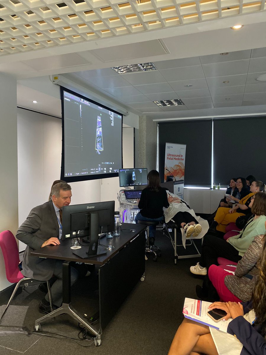 3D placental imaging session hosted by @Christoph_Lees, Professor of Obstetrics, Imperial College London & chair of #EIOG24 This session formed part todays packed #ultrasound in #fetalmedicine programme #WomensHealth #MedTwitter #MedicalResearch