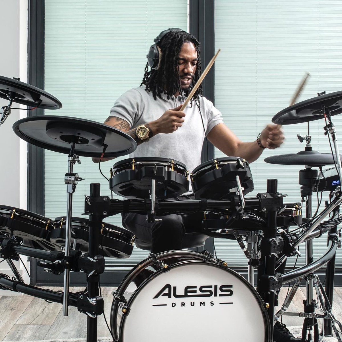 FusionMNG's tweet photo. Hey Fusioners 👋 Checkout this awesome campaign we got two of our amazing talents on 🤩 this is for the mega cool brand ALESIS 🥁 Checkout our talents showing off their skills on those drum sets 🤘 we are loving it 😍 https://t.co/slWhQosf9i
