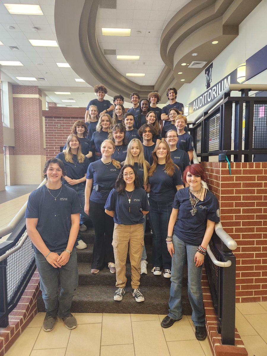 UIL ONE ACT PLAY is ready to go! Off to official rehearsal! Go cats go! @FineArtsTomball @TISDTMHS @TomballISD