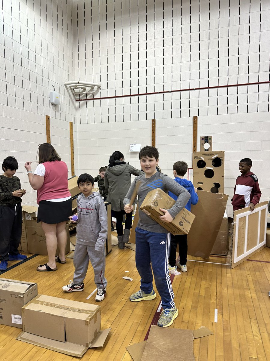 Angie Fish tweet media