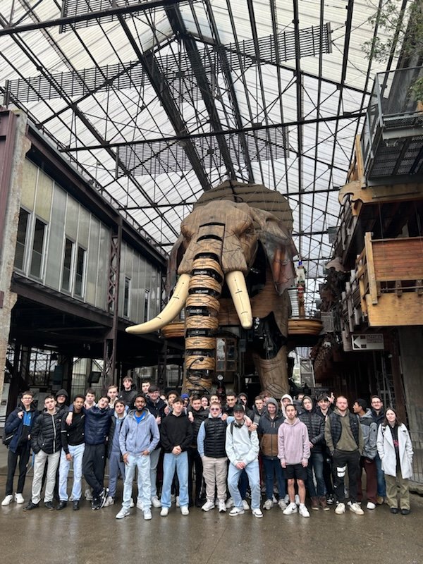 Les machines de l'île à  Nantes avant St Nazaire renversante. Programme technologique chargé pour les STI2D.