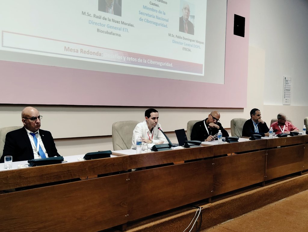 universidad_uci's tweet image. Durante esta semana sesionó la Convención y Feria Internacional #Informática2024, donde participó nuestra Universidad junto al @PCTHabana_3CE y @KAINOSSA, compartiendo conocimientos, creando alianzas y presentando productos y servicios. #SomosUCI #PorUnaSociedadDigital @raydelmp