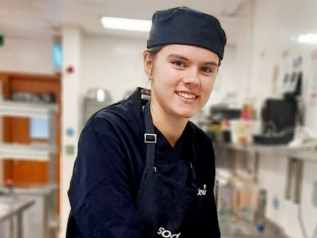Meet our incredible HIT apprentices attending @SalonCulinaire. Proudly introducing Faye Szpytma, a Commis Chef #apprentice from @SodexoUK_IRE. Faye said: 'This is a once-in-a-lifetime opportunity for me as a young apprentice. It is a chance to showcase my skills.' 🌟 #Chef