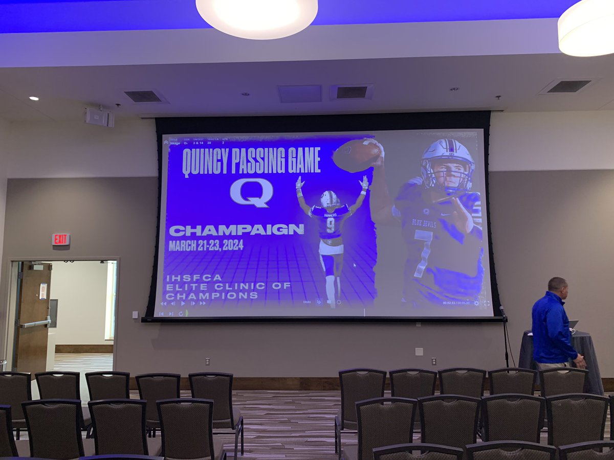 Had a great time presenting on “Quincy Passing Game” with @coachlewt and my staff today. Thank you @IHSFCA1, @CoachJacobsFB1 and @IlliniFootball for providing the opportunity. @qhsfootball