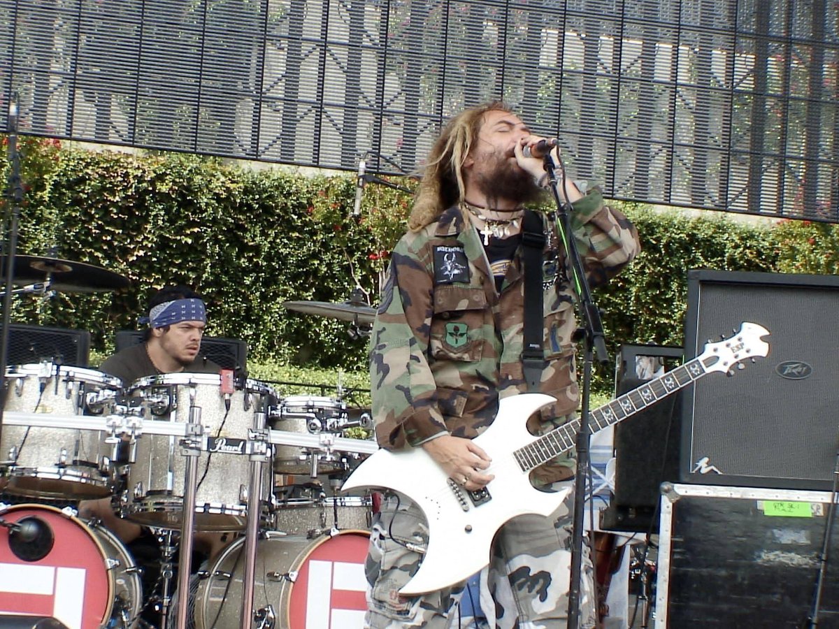 . @CavConspiracy at #OzzFest 2008 in Frisco, Texas 📸: @WarriorMgmt #maxcavalera #iggorcavalera #cavalera #fbf #flashback #flashbackfriday