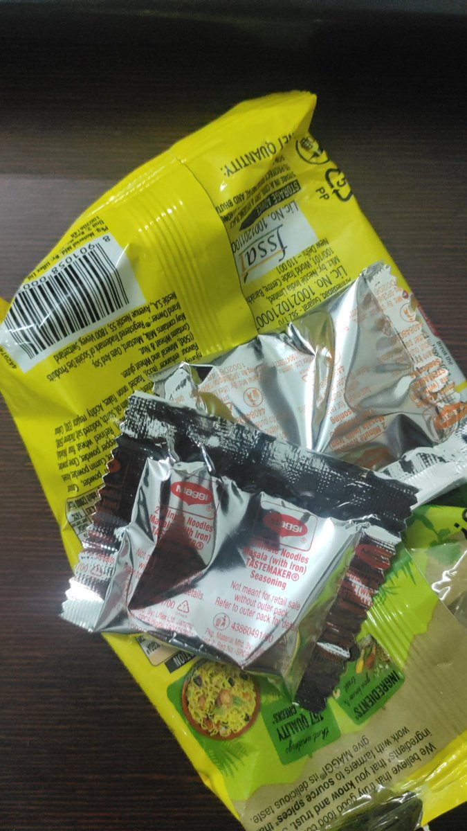 kunal_says's tweet photo. SWEAR TO GOD NOT LYING GOT 2 MAGGI MASALA IN ONE SMALL PACKET @MaggiIndia 

So am i lucky for whole year or just lucky for one month please anyone tell me😭😭😭😭😭 https://t.co/tUigyQj2s5