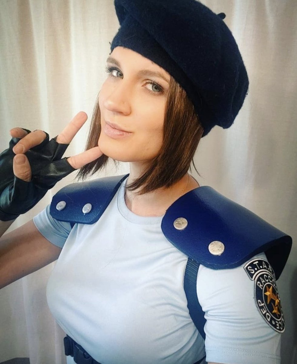 An oldie but a goodie! Happy 28 years to Resident Evil (Oof 28 years already?!) #ResidentEvil #REBHFun #JillValentine